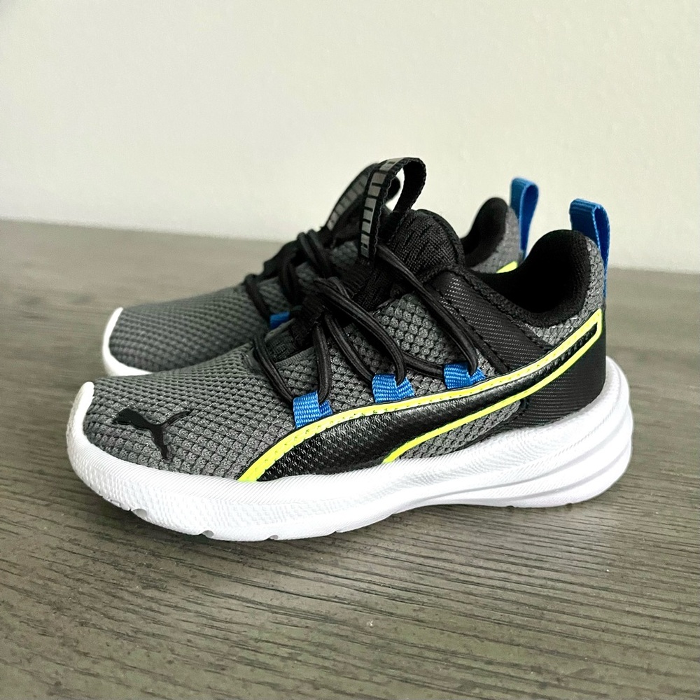 NWOB | Puma | Toddler Boy’s “Kinderfit” Slip On Running Shoes in Gray